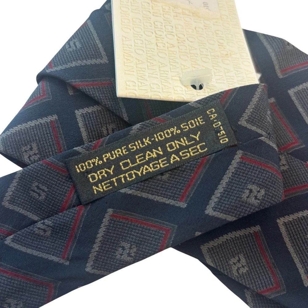 Vtg 90s Giorgio Armani Collezioni Tie 100% Silk Wide Navy Diamond Made in Italy